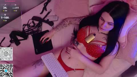 Snapshot of michela_fruet chatting on 03-26-26, 01:11 Kate online show from 03-26-26, 01:11