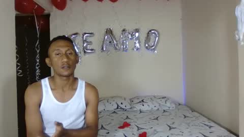 Snapshot of micheldelatorre69 chatting on 02-16-25, 12:19 MichelandDavid online show from 02-16-25, 12:19