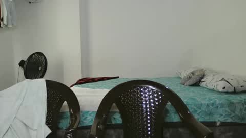 Snapshot of micheldelatorre69 chatting on 10-22-25, 08:19 MichelandDavid online show from 10-22-25, 08:19