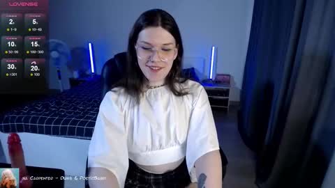 Snapshot of micheledoll chatting on 10-15-25, 01:44 MicheleDoll online show from 10-15-25, 01:44