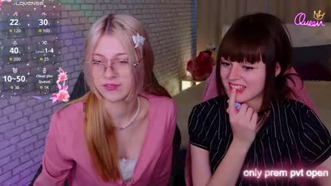 Snapshot of michelewild chatting on 03-08-26, 01:59 Michele online show from 03-08-26, 01:59