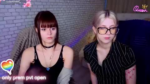 Snapshot of michelewild chatting on 03-21-26, 01:48 Michele online show from 03-21-26, 01:48