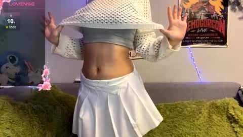 Suki online show from 12-23-25, 08:01