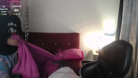 Snapshot of michell_petty01 chatting on 09-10-25, 08:58 michell_petty01 online show from 09-10-25, 08:58
