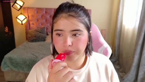 michell_petty01 online show from 10-22-25, 01:44