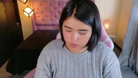 michell_petty01 online show from 11-07-25, 04:51