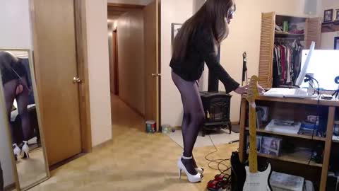 Michelle online show from 05-26-26, 10:22