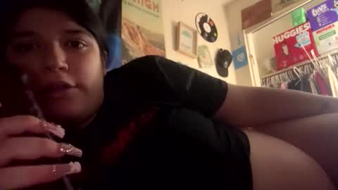 Snapshot of michelle533609 chatting on 11-15-25, 11:32 michelle533609 online show from 11-15-25, 11:32