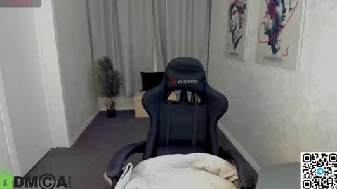 Snapshot of michelle__allen chatting on 09-30-25, 11:43 Michelle online show from 09-30-25, 11:43