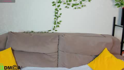 Snapshot of michelle__allen chatting on 10-27-25, 01:09 Michelle online show from 10-27-25, 01:09