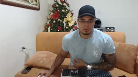 michelle_allen0104 online show from 12-08-24, 08:51