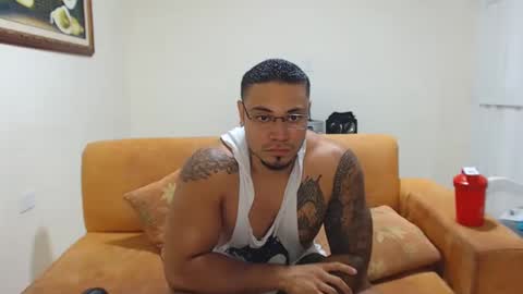 michelle_allen0104 online show from 02-10-25, 04:30