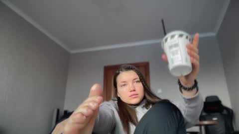 Michelle online show from 02-05-25, 12:38