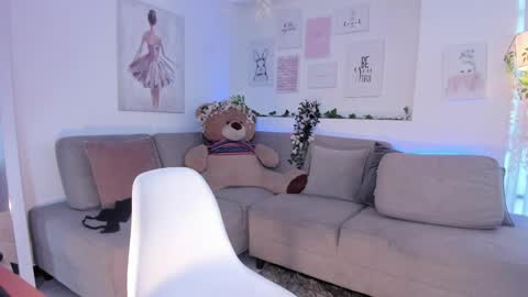 Michelle online show from 01-20-25, 06:53
