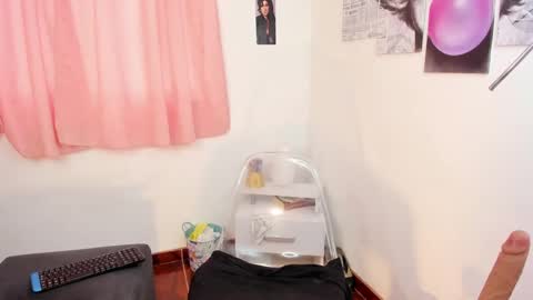 Michelle online show from 03-06-25, 03:24