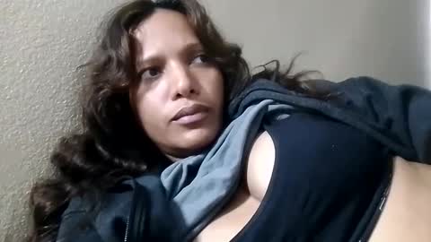Anne Michelle online show from 01-10-25, 04:09