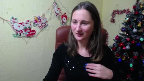 Snapshot of michellee11 chatting on 12-15-24, 03:53 Michel online show from 12-15-24, 03:53