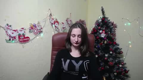 Snapshot of michellee11 chatting on 12-24-24, 12:33 Michel online show from 12-24-24, 12:33