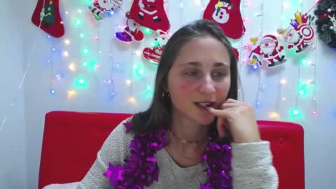 Snapshot of michellee11 chatting on 12-27-24, 04:32 Michel online show from 12-27-24, 04:32