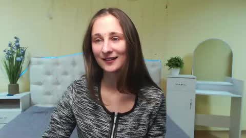 Snapshot of michellee11 chatting on 02-03-25, 12:14 Michel online show from 02-03-25, 12:14