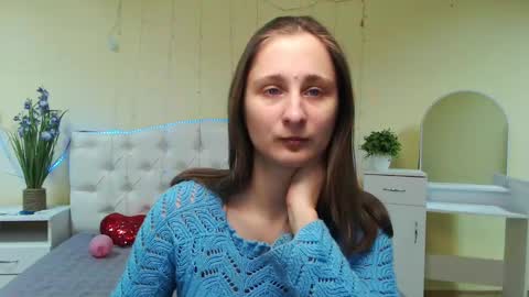 Snapshot of michellee11 chatting on 02-06-25, 12:16 Michel online show from 02-06-25, 12:16