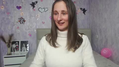 Snapshot of michellee11 chatting on 02-07-25, 03:19 Michel online show from 02-07-25, 03:19