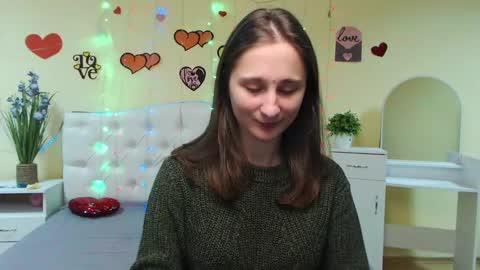 Snapshot of michellee11 chatting on 02-11-25, 12:05 Michel online show from 02-11-25, 12:05