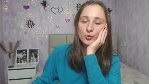 Snapshot of michellee11 chatting on 02-13-25, 12:11 Michel online show from 02-13-25, 12:11