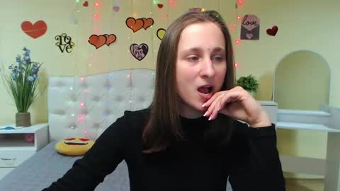 Snapshot of michellee11 chatting on 02-18-25, 12:17 Michel online show from 02-18-25, 12:17