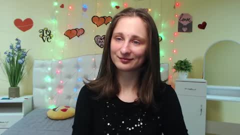 Snapshot of michellee11 chatting on 03-05-25, 12:11 Michel online show from 03-05-25, 12:11