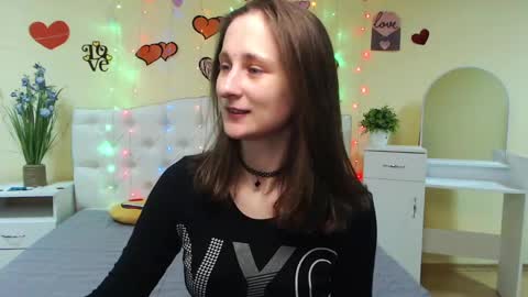 Snapshot of michellee11 chatting on 03-06-25, 11:58 Michel online show from 03-06-25, 11:58