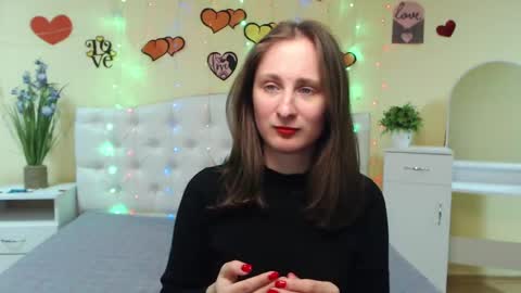 Snapshot of michellee11 chatting on 03-10-25, 03:30 Michel online show from 03-10-25, 03:30