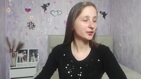 Snapshot of michellee11 chatting on 03-12-25, 12:04 Michel online show from 03-12-25, 12:04
