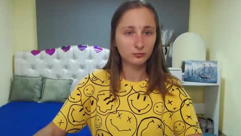 Snapshot of michellee11 chatting on 09-17-25, 11:12 Michel online show from 09-17-25, 11:12