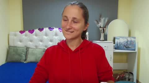 Snapshot of michellee11 chatting on 09-19-25, 11:11 Michel online show from 09-19-25, 11:11