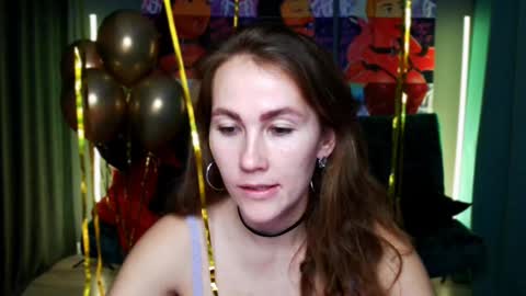 Snapshot of michelleortis chatting on 12-20-24, 02:27 MichelleOrtis online show from 12-20-24, 02:27