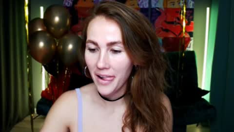 Snapshot of michelleortis chatting on 12-20-24, 05:29 MichelleOrtis online show from 12-20-24, 05:29