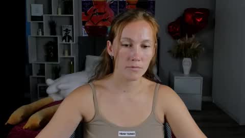 Snapshot of michelleortis chatting on 09-10-25, 01:33 MichelleOrtis online show from 09-10-25, 01:33