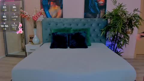 Snapshot of michellereys chatting on 02-08-25, 09:46 michellereys online show from 02-08-25, 09:46