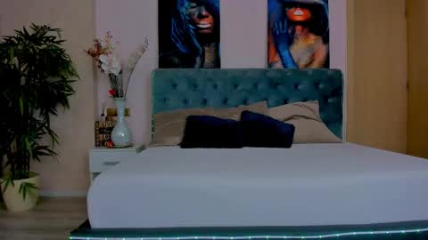 Snapshot of michellereys chatting on 09-13-25, 07:13 michellereys online show from 09-13-25, 07:13