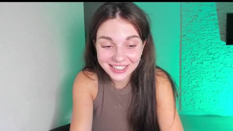 Michellee online show from 09-23-25, 06:22