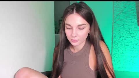 Michellee online show from 09-27-25, 03:50