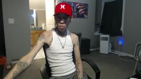 Snapshot of michigan9000 chatting on 10-02-25, 12:01 michigan9000 online show from 10-02-25, 12:01