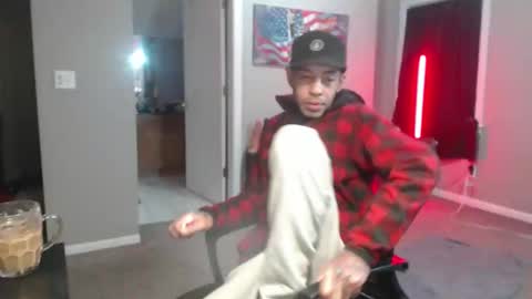 Snapshot of michigan9000 chatting on 10-08-25, 08:56 michigan9000 online show from 10-08-25, 08:56