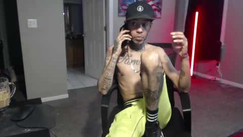 Snapshot of michigan9000 chatting on 10-09-25, 12:52 michigan9000 online show from 10-09-25, 12:52