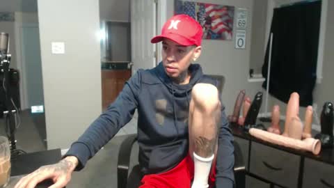 Snapshot of michigan9000 chatting on 10-30-25, 11:55 michigan9000 online show from 10-30-25, 11:55