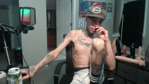 Snapshot of michigan9000 chatting on 10-31-25, 11:39 michigan9000 online show from 10-31-25, 11:39