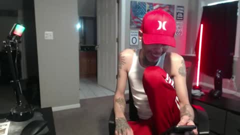 Snapshot of michigan9000 chatting on 11-01-25, 06:43 michigan9000 online show from 11-01-25, 06:43