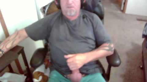 Snapshot of michigan_daddy chatting on 10-28-25, 04:53 TattedInDetroit online show from 10-28-25, 04:53