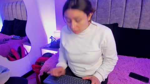 Snapshot of michonne_09 chatting on 03-27-26, 09:03 michonne_09 online show from 03-27-26, 09:03